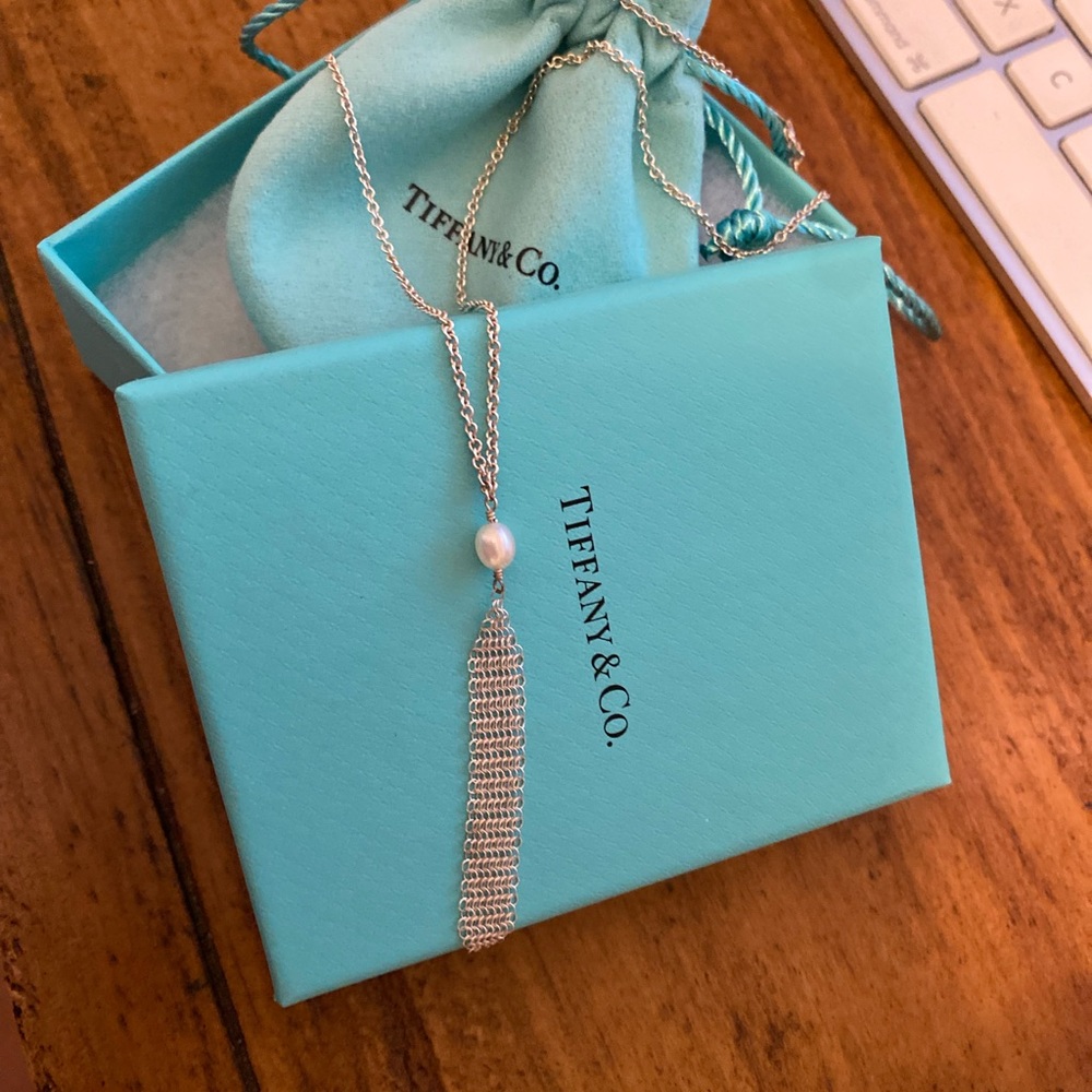 Tiffany Mesh Tassel Pendant